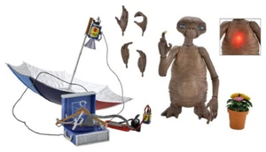 E.T. E.T. 40 aniversario Figura de acción con LED Chest Ultimative 7" escala - Imagen 1 de 10