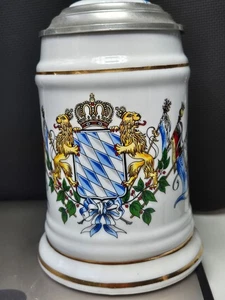 Bierkrug mit Zinndeckel Bayerische Wappen und Goldrand - Bild 1 von 4