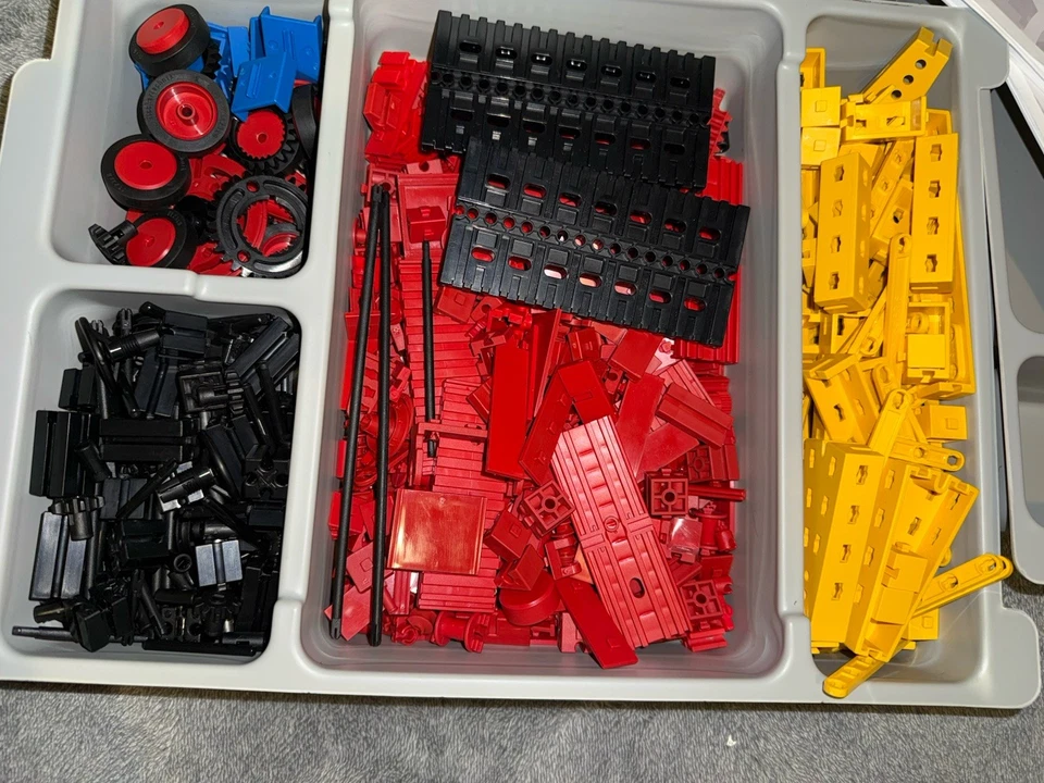 Lote de blocos de construção de brinquedos alemães Fischertechnik Fischer Technik engrenagens e rodas - Imagem 1 de 2