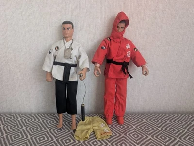 Paquete de figuras de hombre de acción de colección Karate Ninja artes marciales Hasbro trajes de los años 90 Foto 1 de 4
