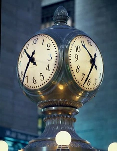 Orologio da concorso fotografico 8" x 10" alla Grand Central Station - Foto 1 di 1