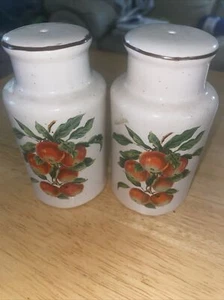 Salero y pimentero vintage E Waco manzanas vid - Imagen 1 de 4