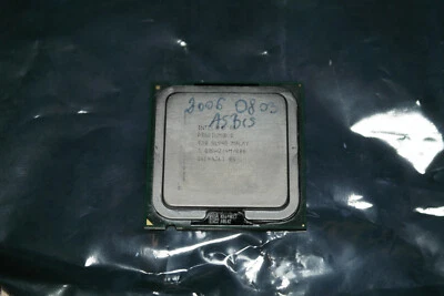 Intel Pentium D 930 SL94R Socket LGA775 CPU Processor - Image 1 of 2