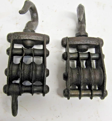 2 Anciennes petites poulies moufle - Photo 1/4