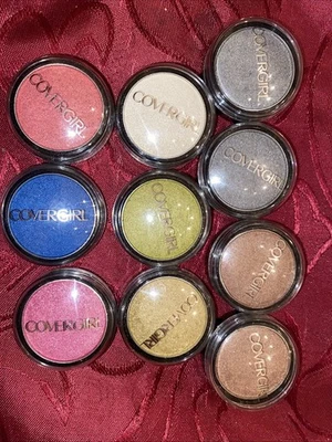 UNUSED  BIG Lot Of 10 Hunger Games EYE SHADOWS COLORS BY COVER GIRL SEE LIST - Image 1 of 4