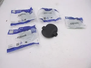 5 Piece OEM GM Platform Hitch Wheel Mount Covers For 2020-2024 Sierra 3500HD - Picture 1 of 3