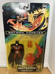 1995 VINTAGE KENNER BATMAN FOREVER FIREGUARD BATMAN+SPINNING ATTACK CAPE FIGURE - Picture 1 of 4