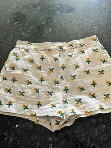 English Factory Damen Leinen gelb Blumen Shorts LARGE - 001014 - Bild 1 von 8