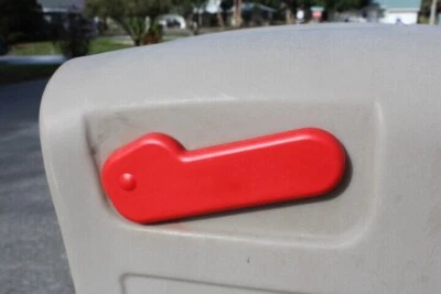 Step2 Step 2 Mailmaster Mailbox Plastic FLAG Replacement - New - Image 1 of 2