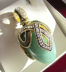 SALE ! SUPERB GENUINE JADE STERLING SILVER 925 & 24K GOLD RUSSIAN EGG PENDANT - Picture 1 of 4