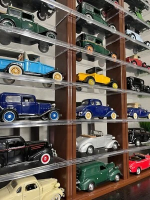 Chevrolet Model Cars Die-Cast Collection Historia Museo del Motor Vitrina Como Nueva Foto 1 de 4