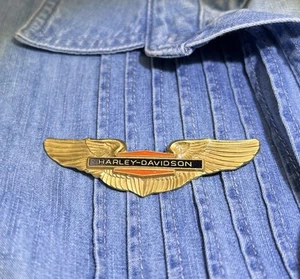 Vintage Harley-Davidson Wing Brooch/Pin, Gold Tone - Picture 1 of 7