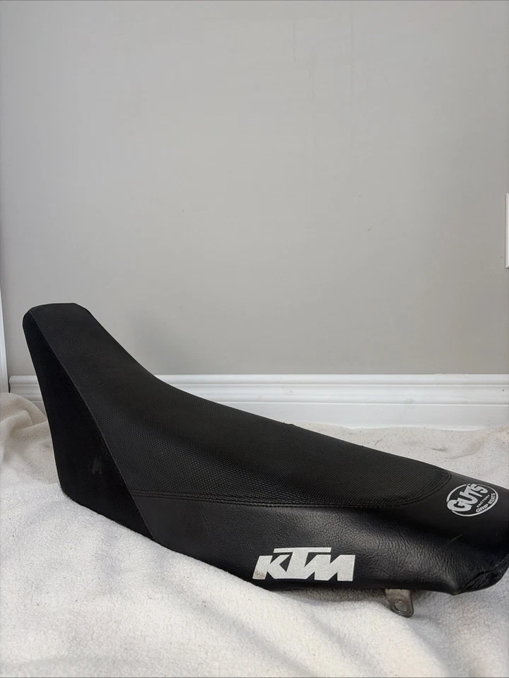 2001-2002 KTM 125 200 250 300 400 520 525 EXC сиденье седло в сборе 50307040400 - Изображение 1 из 4