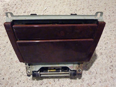 LEXUS ES3000 ES300 ASHTRAY & BEVERAGE HOLDER ASSEMBLY 1995 - Image 1 of 4