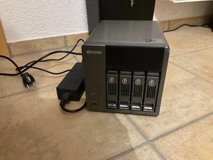 QNAP TS-410 Turbo NAS 4-Bay 2x3TB und 2x2TB - Bild 1 von 3