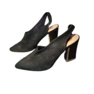 Bella-Vita Women's Size 8.5 WW Blue Block Heels - NWOT - Picture 1 of 6