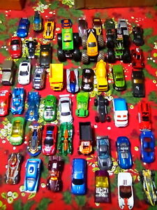 Matchbox, Hot Wheels, Disney, Maisto, Tonka, Johnny Lightning Car Lot Of 10 Cars
