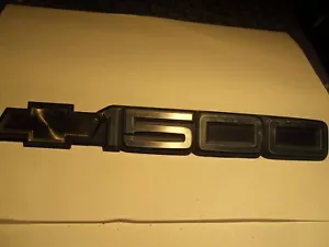 1988-99 GMC 1500 Truck Side Moldings "GMC 1500" Door Emblem - Picture 1 of 10