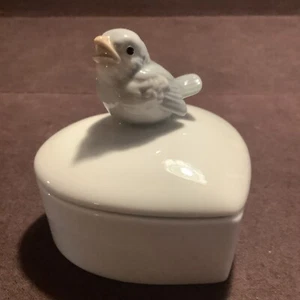 OTAGIRI Porzellan Schmuck Ring Box Herzform mit Baby Vogel auf Deckel Japan - Bild 1 von 13