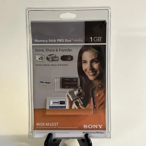 Sony Memory Stick 1GB Pro Duo (MSX-M1GST) e lettore, nuovo e sigillato - Foto 1 di 9
