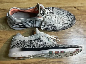 Nike Free Tr Flyknit weiß/schwarz Wmn Größe 8,5 718785-100 Damen-Trainingsschuhe - Bild 1 von 5