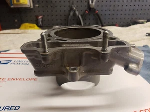 OEM CYLINDER JUG ENGINE MOTOR RMZ250 SUZUKI 11 12 13 14 15 16 17 - Picture 1 of 7