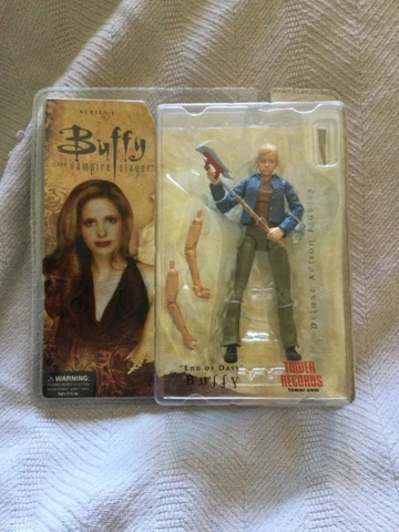 Diamond Select-Buffy the Vampire Slayer-End of Days Buffy 6” action figure NIB Cover