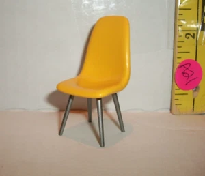 MINIATURE RE-MENT YELLOW  MOD CHAIR ACCESSORY FOR DOLLHOUSE OR 4 INCH DOLLS A21 - Picture 1 of 4