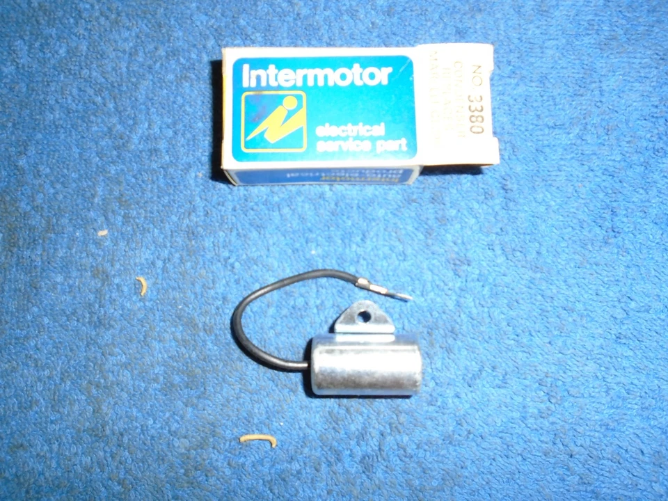 Condensador intermotor Fiat 124, Special, T, Sport, 125, 850, 238, 241T, 850T NOS Foto 1 de 1