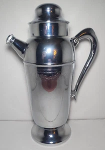 Cocktail Shaker Pitcher Grape Vine Etching Design Silver Chrome Metal Vintage - Picture 1 of 10
