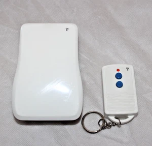 DEFIANT Indoor 2 Outlet Wireless Keychain Remote Control - 748 178 - NEW - Picture 1 of 9