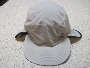 Arc'teryx Unisex Erwachsene L/XL Proton Ohrenklappe Mütze Logo Nylon Wintermütze Beige - Bild 1 von 7