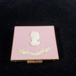 Vintage Cameo Case Travel Toothbrush Kit Pink Ivory Gold - Picture 1 of 7