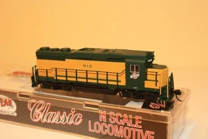 Chicago & North Western C&NW GP30 819. Atlas N scale - Picture 1 of 4