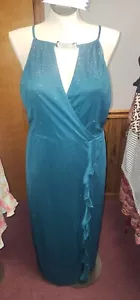 Ladies Formal Dress - Picture 1 of 3