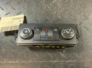 2010 - 2011 Chevy Suburban 1500 Manual Climate Control Panel HAC (20887808) - Picture 1 of 7