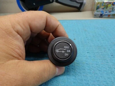 INTERRUPTOR DE LIBERACIÓN DE ESCOTILLA PUERTA LEVADIZA ELÉCTRICA GMC TERRAIN 10 11 12 13 14 15 16 17 Foto 1 de 4