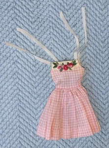 Robe de ME 'N MY DOLL # 1913 de 1964 . Tenue vintage pour SKIPPER sœur de BARBIE - Imagen 1 de 2