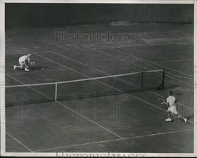 1937 Press Photo Wrightman Cup tennis Kay Stammers vs Helen Jacobs - nes25100