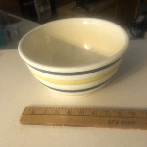 Roseville Ciotola Miscelatore Ceramica Strisce Gialle e Nere 9" - Foto 1 di 9