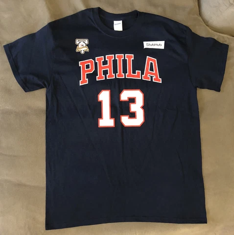 Philadelphia 76ers Sixers Wilt Chamberlain Jersey #13 T-Shirt M NBA Stub Hub Cover