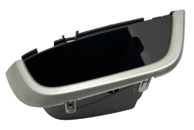 Chevrolet Sonic RS 2013-16 montado en el tablero compartimento de almacenamiento del lado izquierdo del conductor OEM Foto 1 de 4