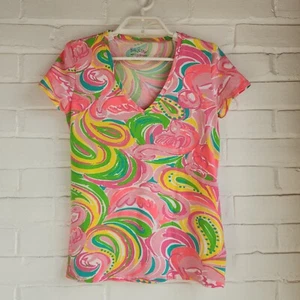 Lilly Pulitzer Michele Top All Nighter T-Shirt Pink Flamingo Grün Preppy V-Ausschnitt - Bild 1 von 5