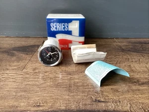 NOS NEW IN BOX VDO Quartz Analog Clock Gauge CLOCK Series 1 ~ 370 301 Free Ship - Picture 1 of 9