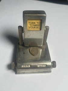 Calendario abatible de escritorio de metal perpetuo vintage de Japón funciona muy bien/San Agustín - Imagen 1 de 7