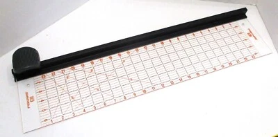 Fiskars Rotary Craft or Quilting Rotary Cutter & Ruler Combo 6" x 24" - Изображение 1 из 4
