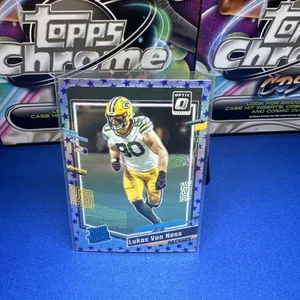 2023 Panini Donruss Optic - Rated Rookie Lukas Van Ness #240 Stars Prizm (RC) - Foto 1 di 2