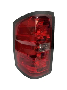 2019 CHEVY SILVERADO 2500 LEFT DRIVER SIDE TAILLIGHT GM OEM 84288722 - Picture 1 of 19