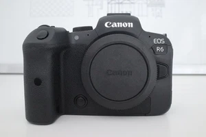 Canon EOS R6 Kit RF 24-105mm f/4-7.1 IS STM fotocamera mirrorless full frame come nuova - Foto 1 di 23
