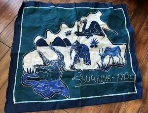 Afrikanische Batik Baumwolle Wandbehang Kunst handgefärbt 32x36" Elefant Kamel Antilope - Bild 1 von 9